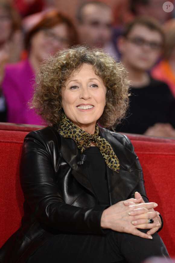 Mireille Dumas - Enregistrement de l'émission "Vivement Dimanche" à Paris le 10 Novembre 2015. © Coadic Guirec / Bestimage