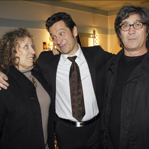 Laurent Gerra, Mireille Dumas et son mari, Dominique Colonna lors d'une représenation de Laurent Gerra à l'Olympia en 2010.