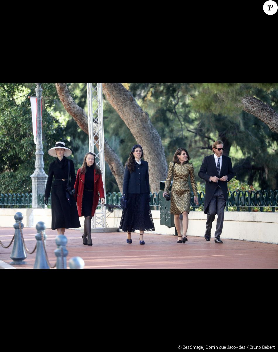 Beatrice Borromeo, Alexandra de Hanovre, Tatiana Santo Domingo, Charlotte Casiraghi, Andrea Casiraghi - Arrivées en la cathédrale de Monaco pour la messe d'action de grace avec Te Deum lors de la la fête nationale de Monaco le 19 novembre 2021. © Dominique Jacovides / Bruno Bebert / Bestimage