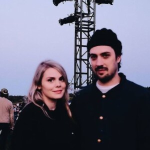 Coeur de Pirate et son compagnon Marc Flynn sur Instagram. Le 16 août 2021.