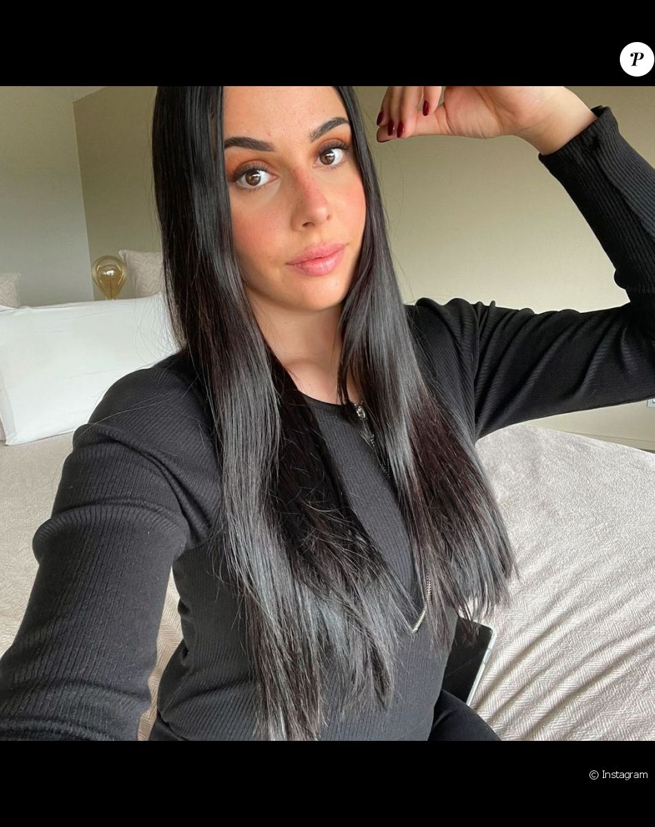 Coralie Porrovechio, ex-candidate de télé-réalité vue dans "Secret Story", est désormais heureuse avec son compagnon Boubacar Kamara qui est également le père de son fils Leeroy et de leur futur bébé.