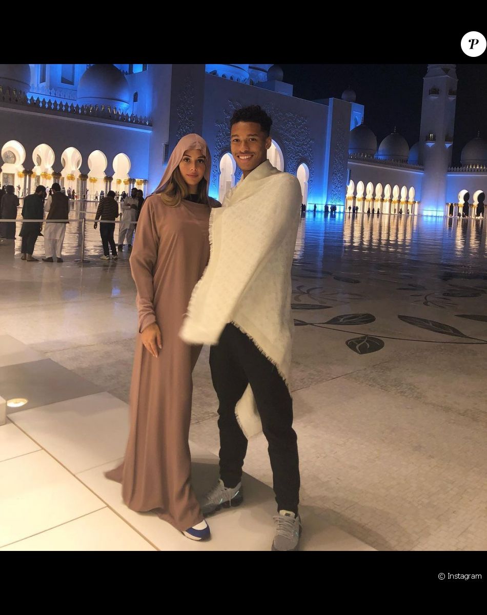 Coralie Porrovechio, ex-candidate de télé-réalité vue dans "Secret Story", est désormais heureuse avec son compagnon Boubacar Kamara qui est également le père de son fils Leeroy et de leur futur bébé.