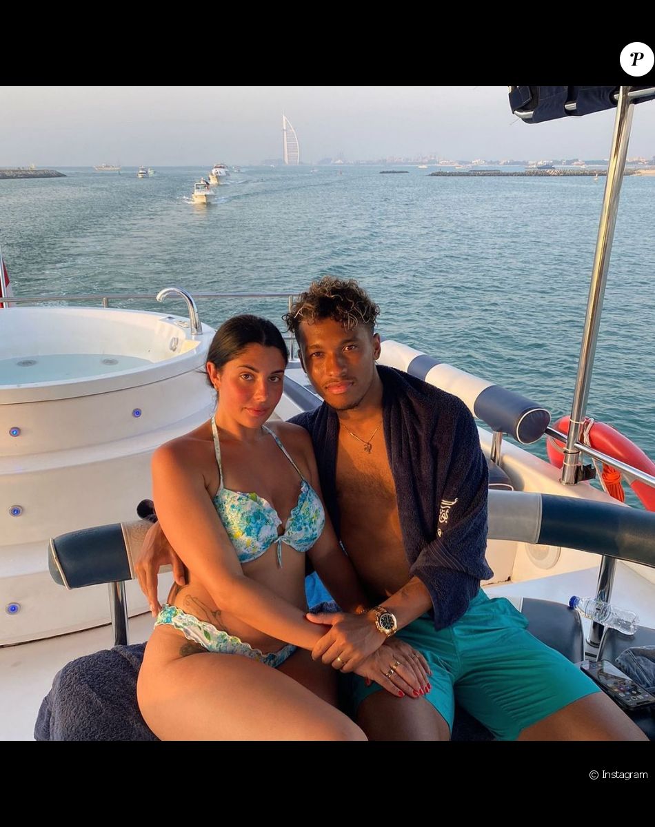 Coralie Porrovechio, ex-candidate de télé-réalité vue dans "Secret Story", est désormais heureuse avec son compagnon Boubacar Kamara qui est également le père de son fils Leeroy et de leur futur bébé.