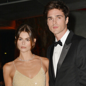 Kaia Gerber et son compagnon Jacob Elordi à la soirée de gala de l'Academy Museum of Motion Pictures à Los Angeles. 