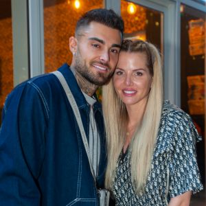 Exclusif - Thibault Garcia et sa femme Jessica Thivenin lors de la soirée " Come Chill with Booba " au bar Le Tube à Dubaï. © Nicolas Briquet / Bestimage
