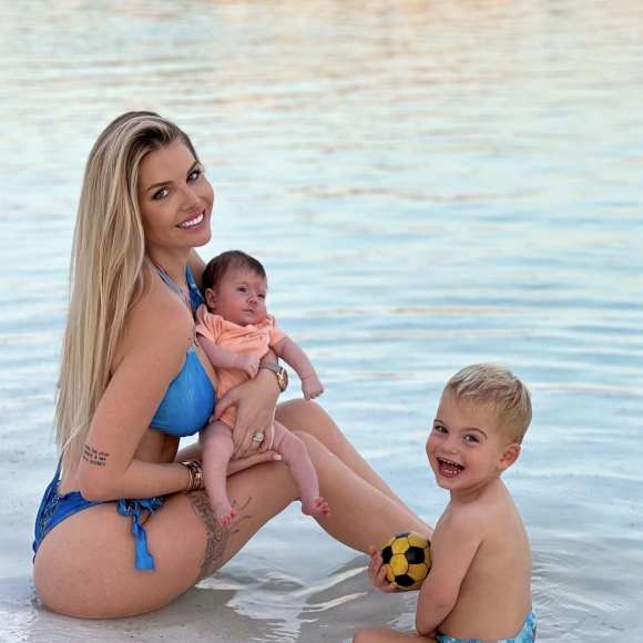 Jessica Thivenin et son mari Thibault Garcia sont les parents de deux enfants, Maylone (2 ans) et Leewane (3 mois) - Instagram