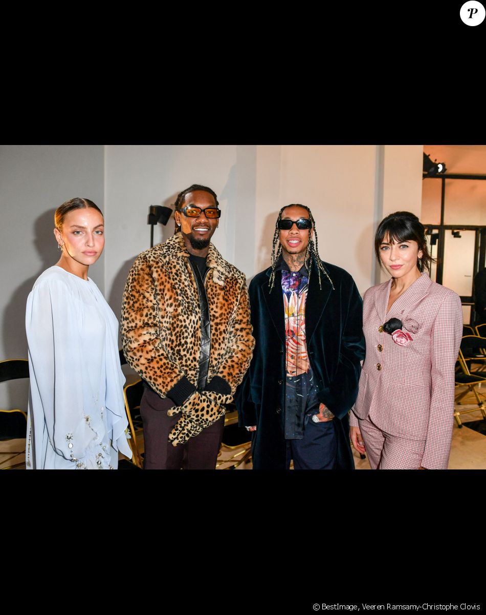 Carla Ginola et Nolwenn Leroy posent avec les rappeurs Offset et Tyga - Défilé de mode Lanvin lors de la Fashion Week printemps/été à Paris. Le 3 octobre 2021. © Veeren Ramsamy-Christophe Clovis/Bestimage