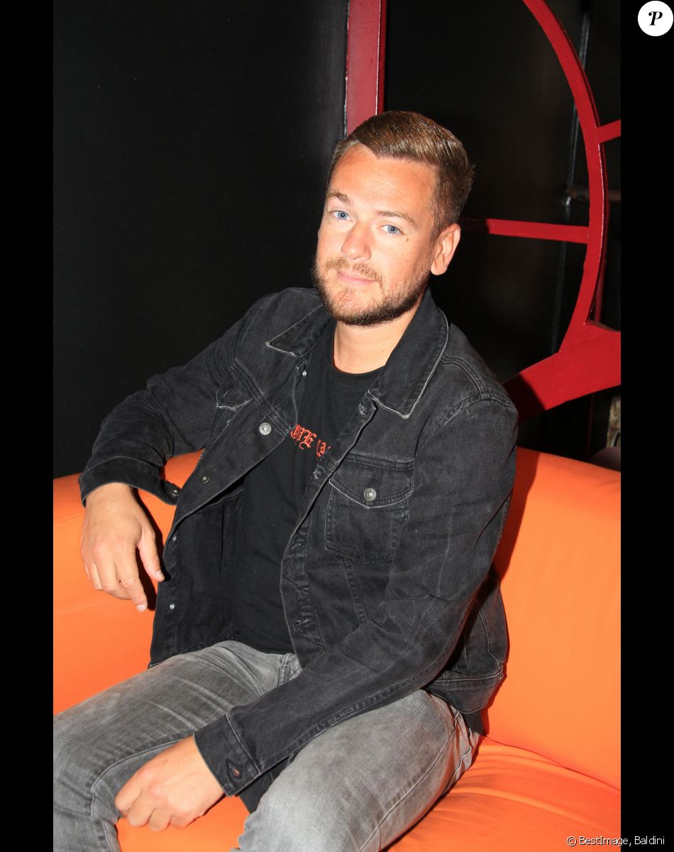 Jeremstar - Générale de la pièce "Deux sur la balançoire" au théâtre du Gymnase à Paris. © Baldini / Bestimage