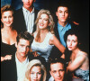 Jennie Garth, Jason Priestley, Gabrielle Carteris, Ian Ziering, Tori Spelling, Shannen Doherty, Brian Austin Green et Luke Perry de la série "Beverly Hills 90210".