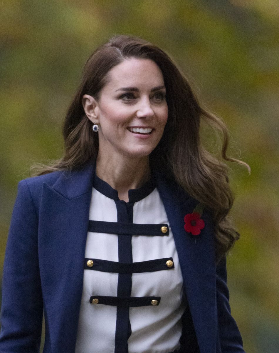 Kate Middleton, duchesse de Cambridge, assiste à l'ouverture de deux nouvelles galeries au musée de la guerre à Londres, le 10 novembre 2021.