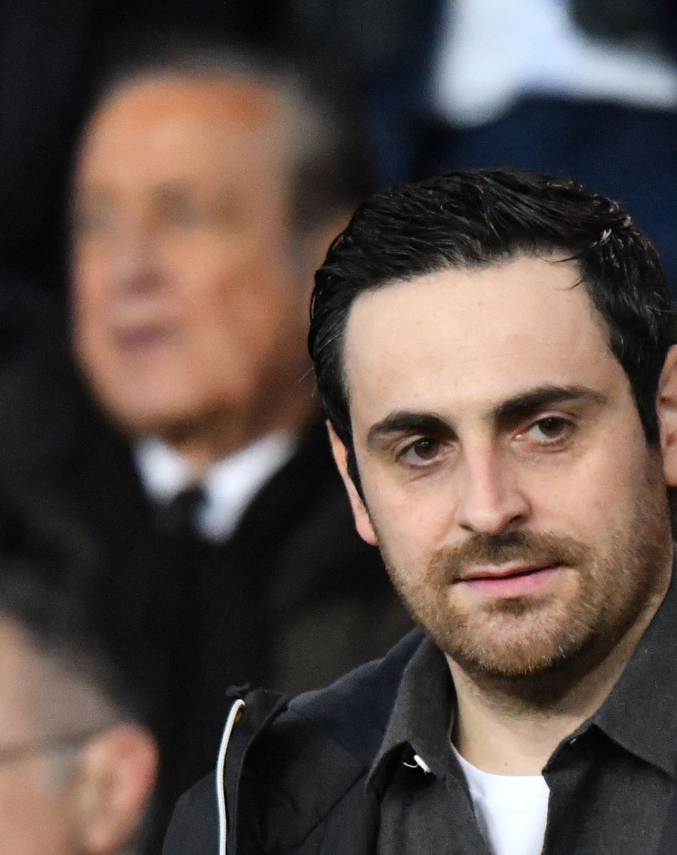 Camille Combal dans les tribunes du parc des Princes lors du match de football de ligue 1, opposant le Paris Saint-Germain (PSG) contre l'Olympique de Marseille (OM) à Paris, France, le 17 mars 2019. Le PSG a gagné 3-1.