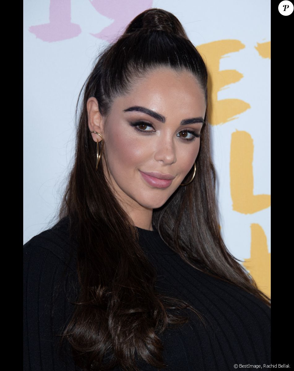 Nabilla Benattia - Photocall - Etam Live Show 2019 au Stade Roland Garros à Paris le 24 septembre 2019. © Rachid Bellak / Bestimage