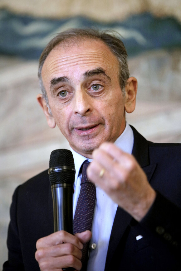 Portraits de Eric Zemmour à Paris lors d'une intervention au Cercle de l'Union interalliée le 18 novembre 2021.