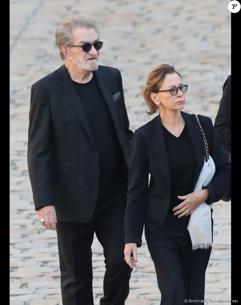 Eddy Mitchell et sa femme Muriel - Arrivées à l'hommage national à Charles Aznavour à l'Hôtel des Invalides à Paris. Le 5 octobre 2018 © Jacovides-Moreau / Bestimage
