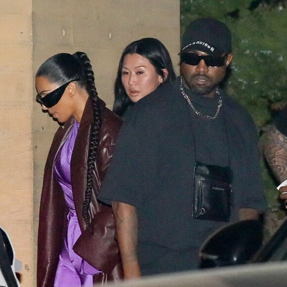 Kanye West veut reconquérir Kim Kardashian par tous les moyens ! Les époux séparés se sont retrouvés et ont assisté ensemble au défilé hommage à Virgil Abloh.