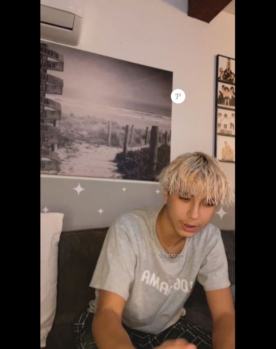 Léo Pellissard avec sa maman Amandine ("Familles nombreuses") lors d'un live Instagram organisé le 30 novembre 2021