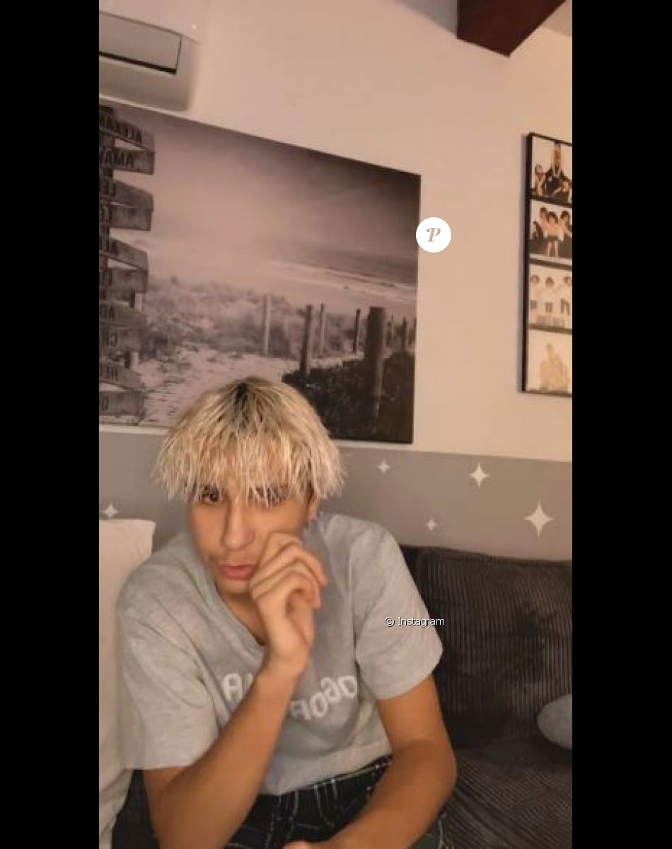 Léo Pellissard avec sa maman Amandine ("Familles nombreuses") lors d'un live Instagram organisé le 30 novembre 2021