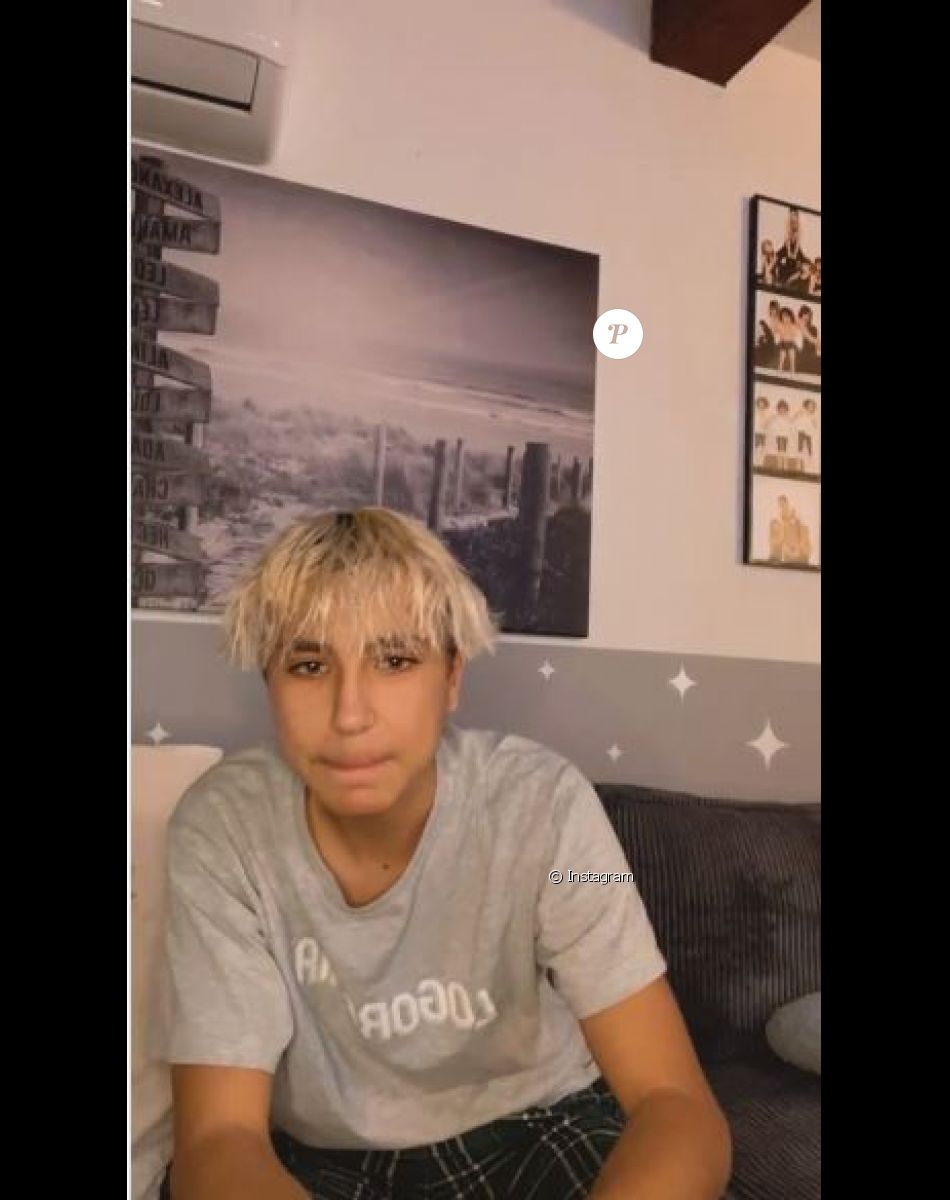Léo Pellissard avec sa maman Amandine ("Familles nombreuses") lors d'un live Instagram organisé le 30 novembre 2021