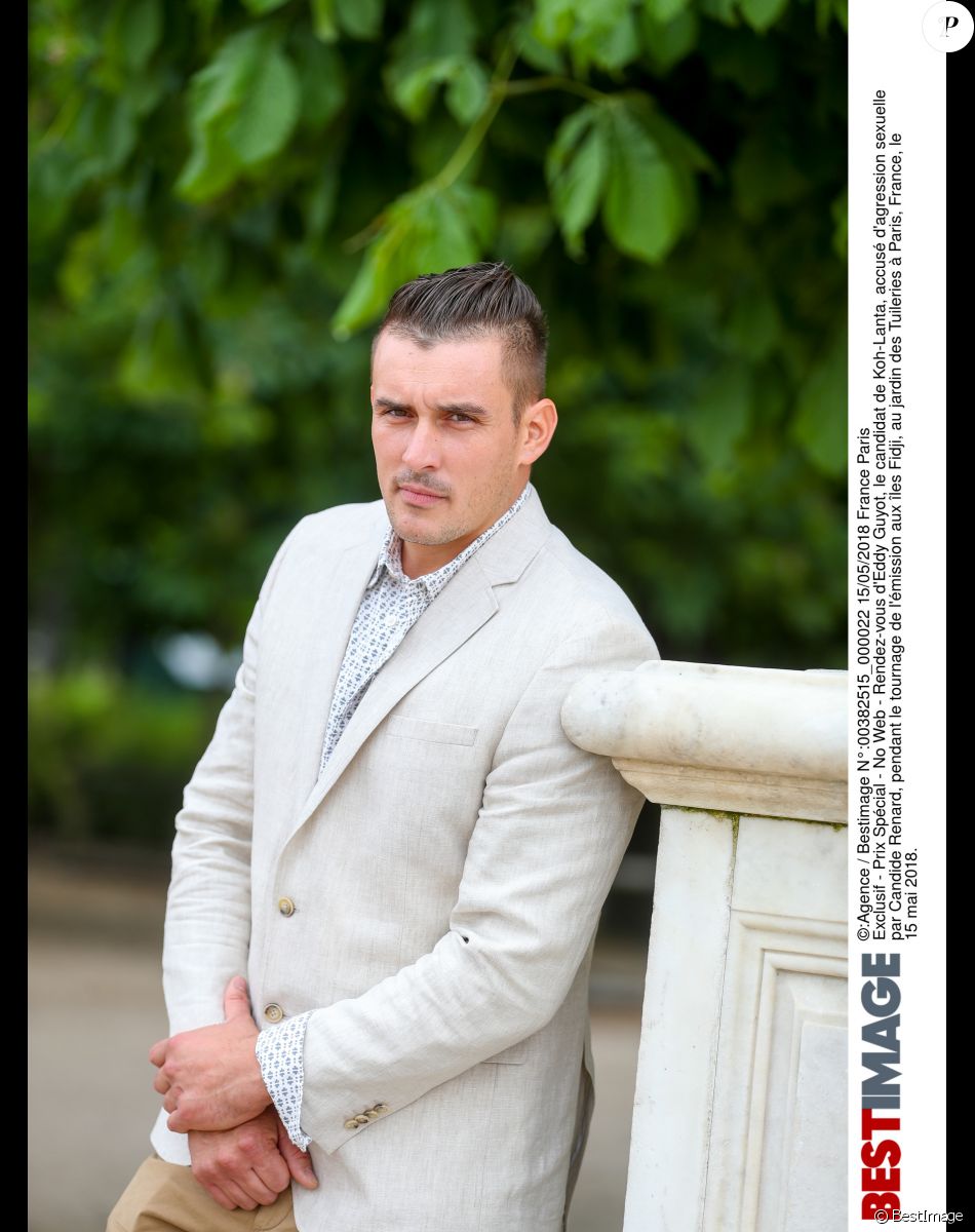 Exclusif - Rendez-vous d'Eddy Guyot, le candidat de Koh-Lanta, accusé d'agression sexuelle par Candide Renard, pendant le tournage de l'émission aux îles Fidji, au jardin des Tuileries à Paris, France, le 15 mai 2018.