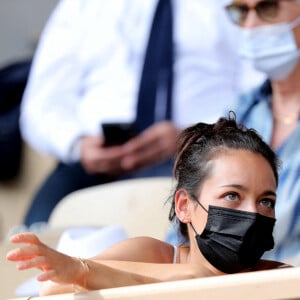 Alizé Lim et son compagnon Tony Parker dans les tribunes des Internationaux de France de Roland Garros à Paris le 11 juin 2021. © Dominique Jacovides / Bestimage