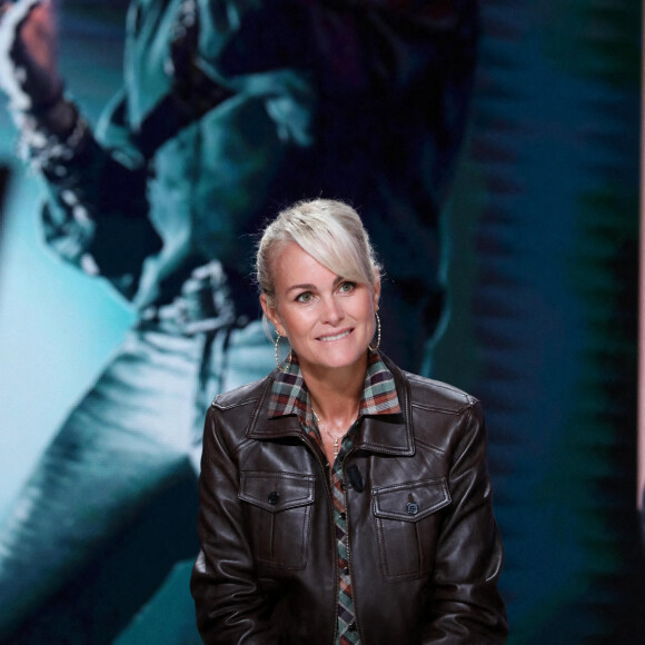 Exclusif - Laeticia Hallyday - Laeticia Hallyday était l'invitée de l'émission "Quotidien" présentée par Y. Barthès en direct sur la chaine TMC à Paris le 13 septembre 2021 à l'occasion de l'inauguration d'une esplanade, d'une statue, d'un bar et d'un concert hommage à Johnny, prévu ce mardi 14 septembre, à l'Accor Arena. © Dominique Jacovides/Bestimage