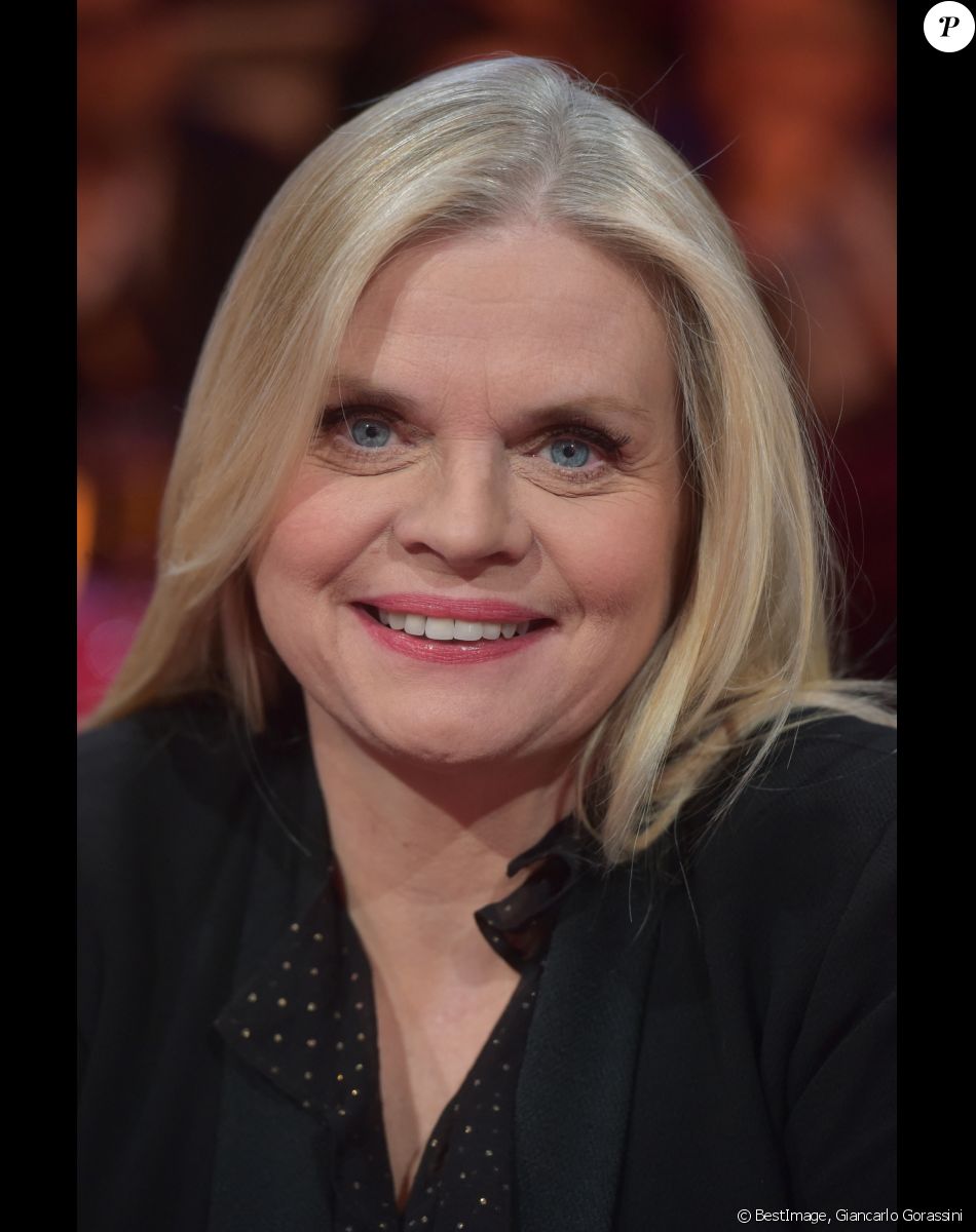 Exclusif - Isabelle Nanty - Enregistrement de l'émission "Le plus grand cabaret du monde" à La Plaine Saint-Denis, diffusée le 17 juin 2017. Le 24 avril 2017 © Giancarlo Gorassini / Bestimage