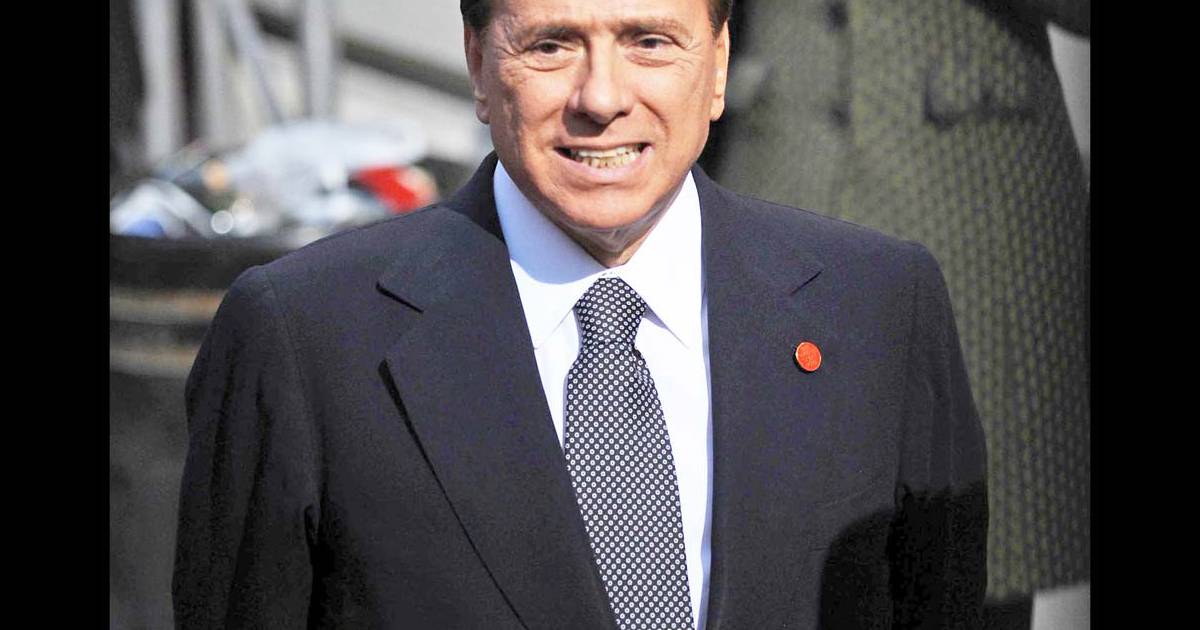Silvio Berlusconi pardonne à son agresseur... Mais la théorie du complot fait surface ! - Purepeople