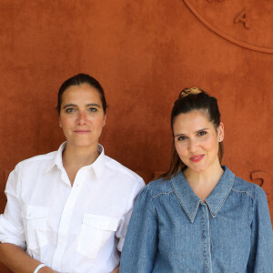 Joyce Jonathan et sa soeur Sarah au village des Internationaux de France de Roland-Garros à Paris, le 9 juin 2021. © Dominique Jacovides / Bestimage