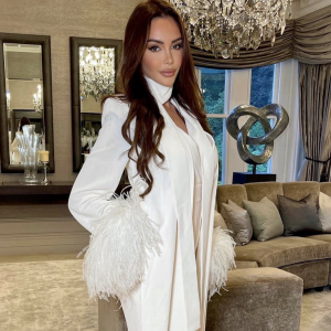 Nabilla Benattia à la tête d'une fortune grâce à ses activités d'influenceuse et sa marque de cosmétiques - Instagram