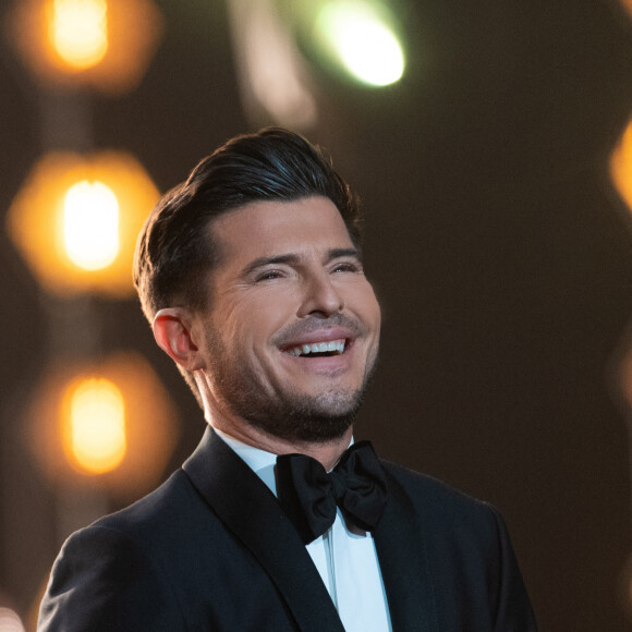 Exclusif - Vincent Niclo - Enregistrement de l'émission "Chantons Aznavour" aux Folies Bergère à Paris, diffusée le 10 décembre à 21h05 sur France 3  © Pierre Perusseau / Bestimage 