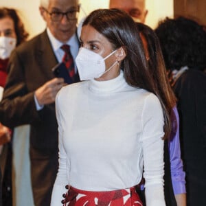 La reine Letizia d'Espagne prononce un discours lors du 75ème anniversaire de l'UNICEF au CaixaForum à Madrid.