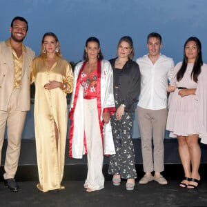 Maxime Giaccardi, Pauline Ducruet, la princesse Stéphanie de Monaco, Camille Gottlieb, Louis Ducruet et sa femme Marie durant la traditionnelle soirée d'été de Fight Aids Monaco au Sporting Club de Monaco, le 24 juillet 2021. © Bruno Bebert/Bestimage