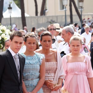 La princesse Stéphanie de Monaco et ses enfants, Louis et Pauline Ducruet, Camille Gottlieb, au mariage du prince Albert et Charlene Wittstock à Monaco, juillet 2011. 