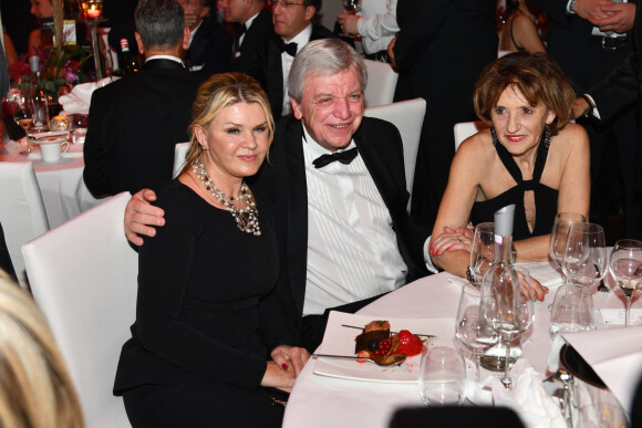 Corinna Schumacher, Volker Bouffier et sa femme Ursula Bouffier - Soirée de gala du bal allemand de la presse sportive à Francfort en Allemagne le 9 novembre 2019.