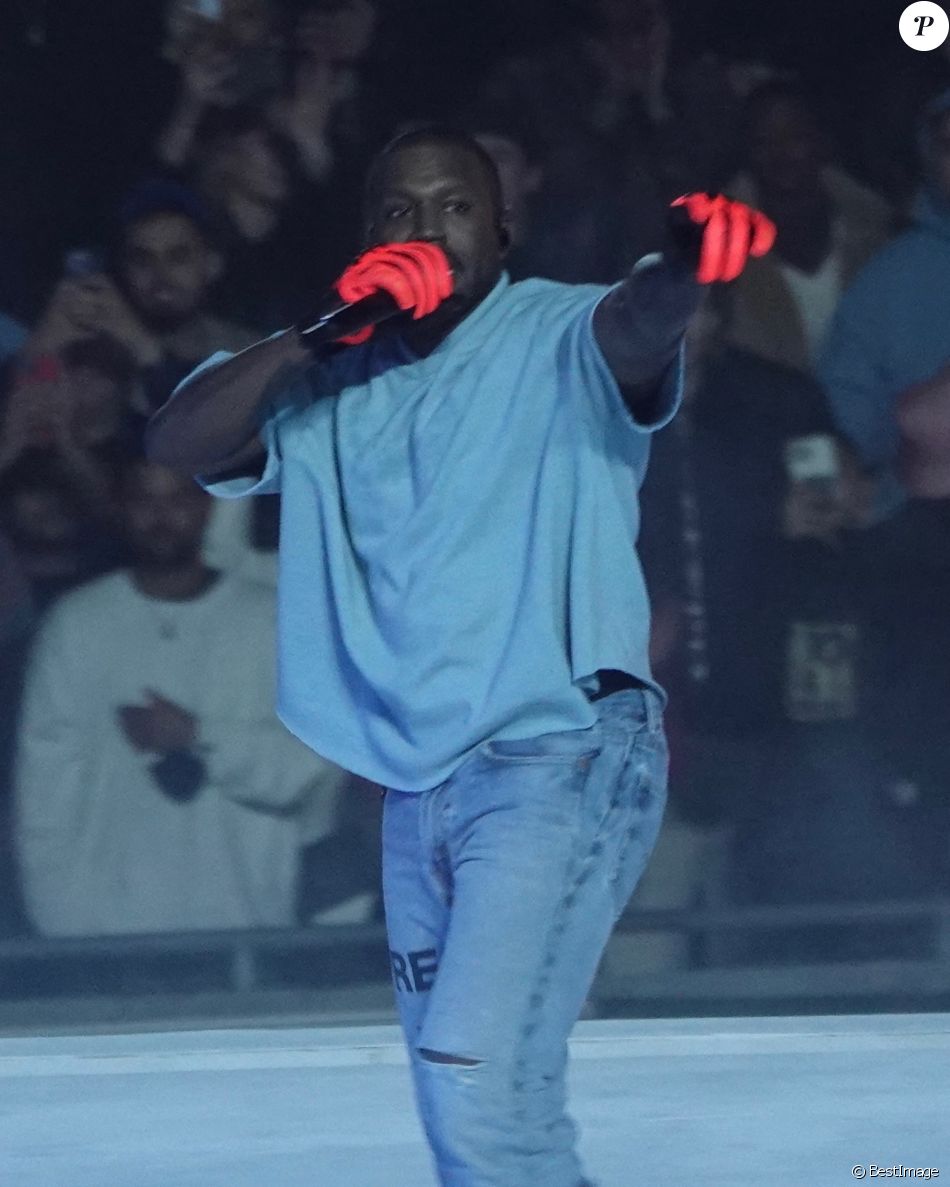 Kanye West sur scène pour le concert caritatif Free Larry Hoover au