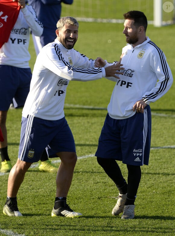 Lionel Messi et Sergio Aguero - Lionel Messi s'entraîne avec l'équipe d'Argentine à Palma de Majorque, le 12 novembre 2019. Le joueur du FC Barcelone est aux côtés de S. Aguero du club de Manchester City.