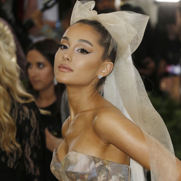 Mariage - Ariana Grande s'est mariée, dans la plus stricte intimité, avec Dalton Gomez - Info - Ariana Grande s'est fiancée - Ariana Grande Met Gala (Met Ball, Costume Institute Benefit) 2018 célébrant l'ouverture de l'exposition Heavenly Bodies: Fashion and the Catholic Imagination, au Metropolitan Museum of Art à New York, le 7 mai 2018. © Charles Guerin / Bestimage