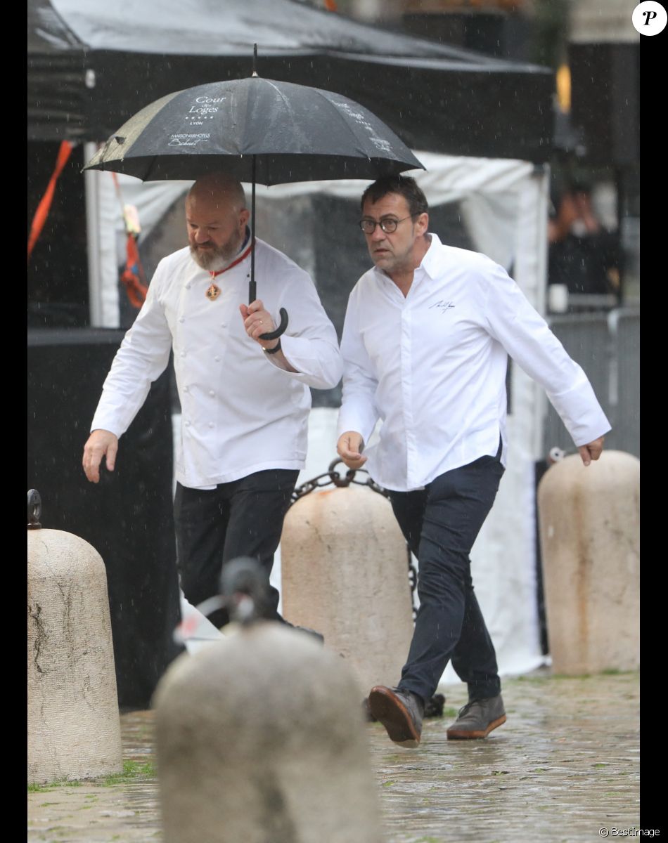Les chefs Philippe Etchebest et Michel Sarran - Obsèques de Paul Bocuse en la cathédrale Saint-Jean de Lyon. Le 26 janvier 2018