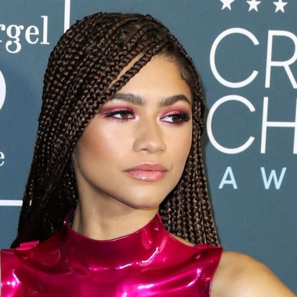 Zendaya lors de la 25ème édition de la soirée des Critics Choice Awards au Barker Hangar à Santa Monica, le 12 janvier 2020.