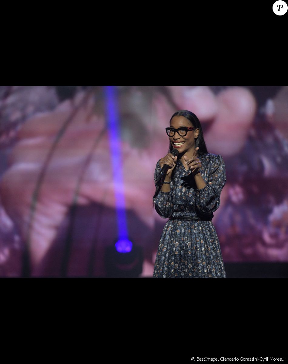 Exclusif - Laura Mayne du groupe Native - Enregistrement de l'émission "Tout le monde chante contre le cancer" au Palais des Congrès à Paris, diffusée le 23 décembre sur W9. © Giancarlo Gorassini-Cyril Moreau / Bestimage