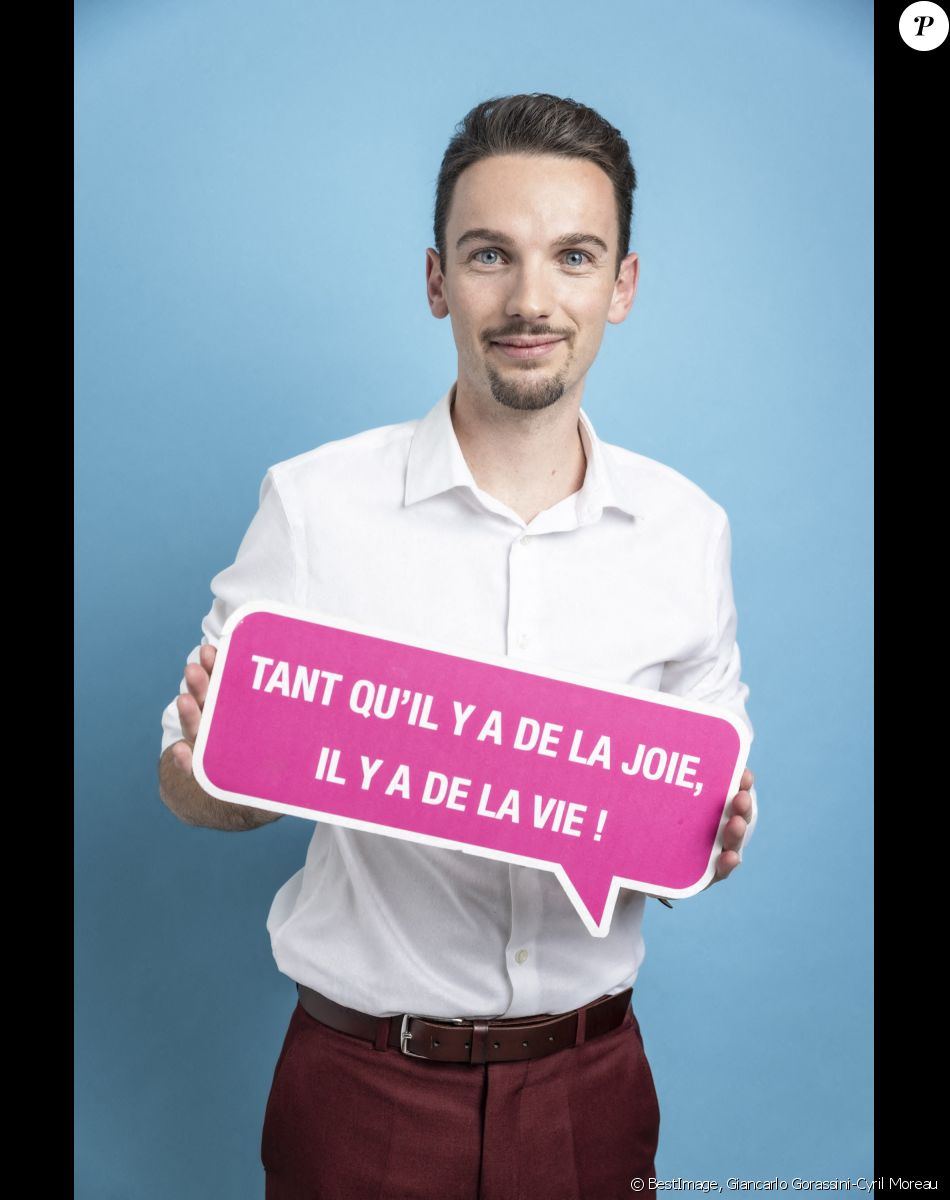 Exclusif - Léo Brière - Backstage de l'émission "Tout le monde chante contre le cancer" au Palais des Congrès à Paris, diffusée le 23 décembre sur W9. © Giancarlo Gorassini-Cyril Moreau / Bestimage