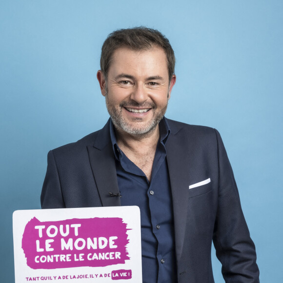 Exclusif - Jérôme Anthony - Backstage de l'émission "Tout le monde chante contre le cancer" au Palais des Congrès à Paris, diffusée le 23 décembre sur W9. © Giancarlo Gorassini-Cyril Moreau / Bestimage