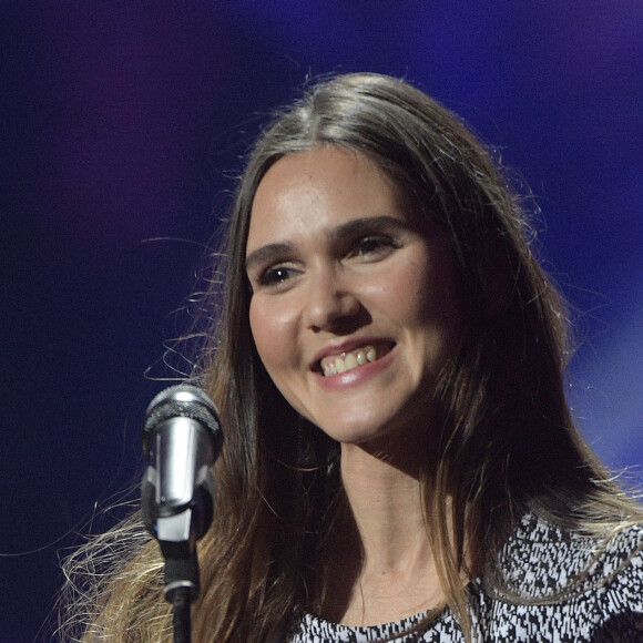 Exclusif - Joyce Jonathan - Enregistrement de l'émission "Tout le monde chante contre le cancer" au Palais des Congrès à Paris, diffusée le 23 décembre sur W9. © Giancarlo Gorassini-Cyril Moreau / Bestimage 