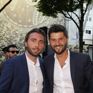 Christophe Beaugrand et son mari Ghislain Gerin aux arrivées de la 10ème édition du "Global Gift Gala" à l'hôtel Four Seasons George V à Paris, le 3 juin 2019. © Denis Guignebourg/Bestimage