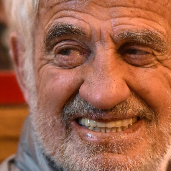 Exclusif - L'acteur français Jean-Paul Belmondo, après avoir assisté à la soirée de remise des prix du 39eme Festival International du Cirque de Monte Carlo, a déjeuné à Nice, le 21 janvier 2015