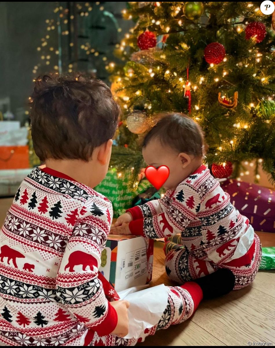 M. Pokora, Christina Milian et leurs fils Kenna et Isaiah à Noël.