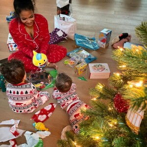 M. Pokora, Christina Milian et leurs fils Kenna et Isaiah à Noël.