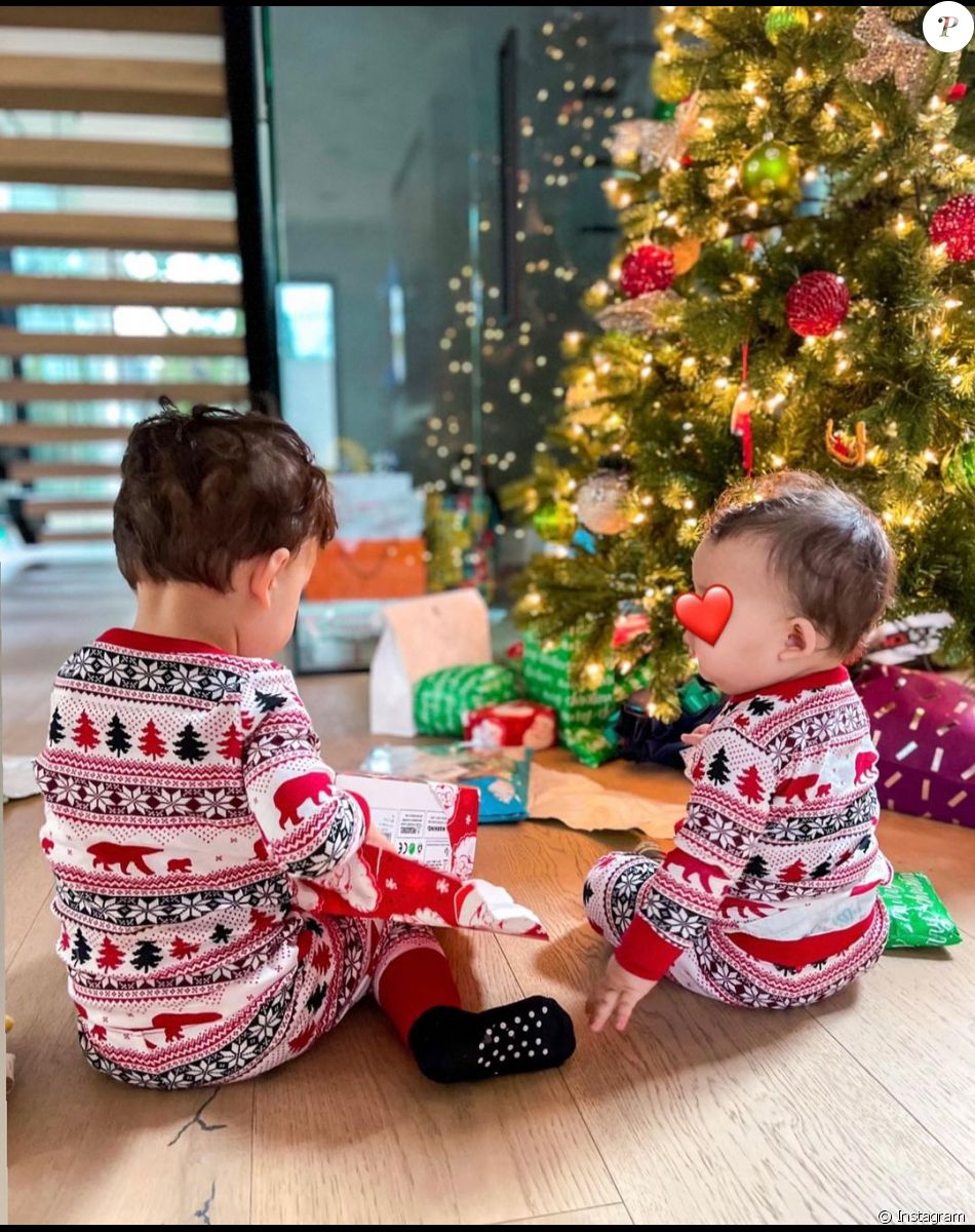 M. Pokora, Christina Milian et leurs fils Kenna et Isaiah à Noël.