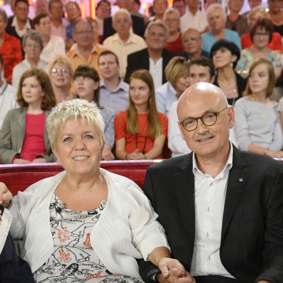 Mimie Mathy avec son mari Benoist Gerard - Enregistrement de l'emission "Vivement Dimanche" a Paris le 2 octobre 2013.