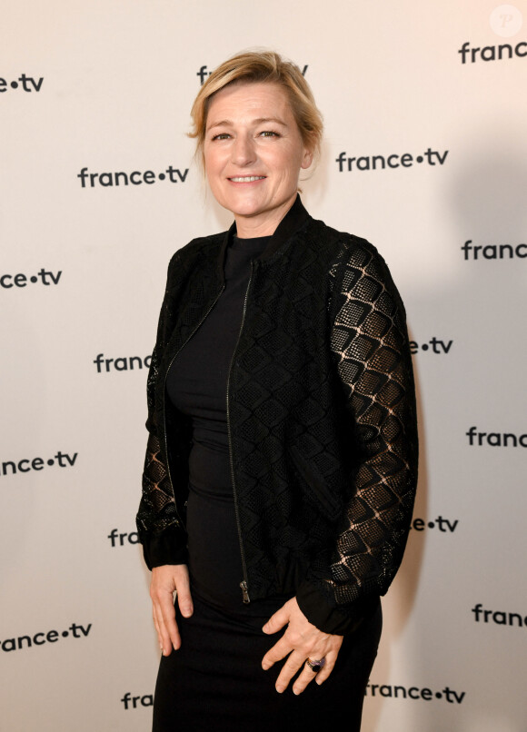 Anne-Elisabeth Lemoine au photocall de la conférence de presse de France 2 au théâtre Marigny à Paris le 18 juin 2019 © Coadic Guirec / Bestimage
